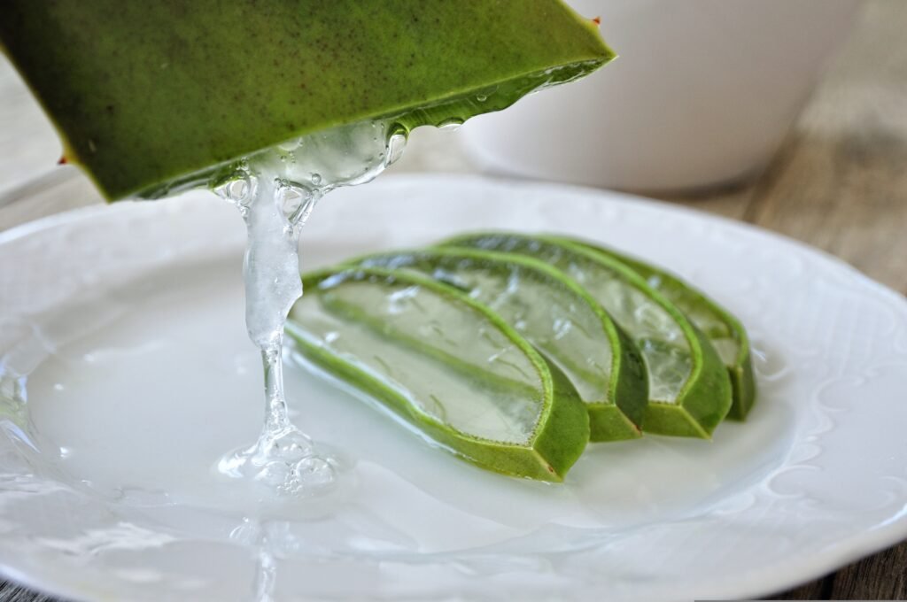 5 Ways to Look Glowing and Shine Using Home Remedies 