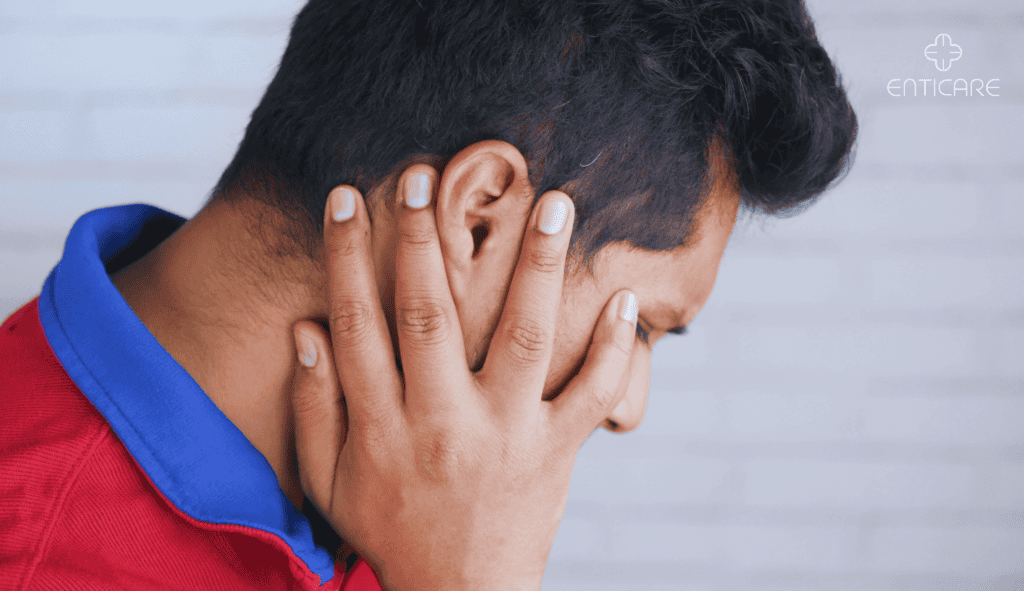 Crackling Sound in Ear: Causes, Treatment